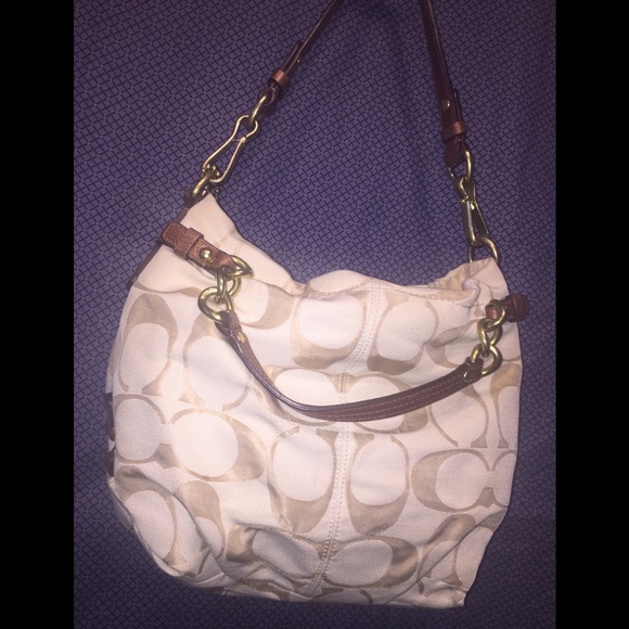 Coach Jacquard Signature Hobo In Cream & Tan $Firm - Picture 2 of 8